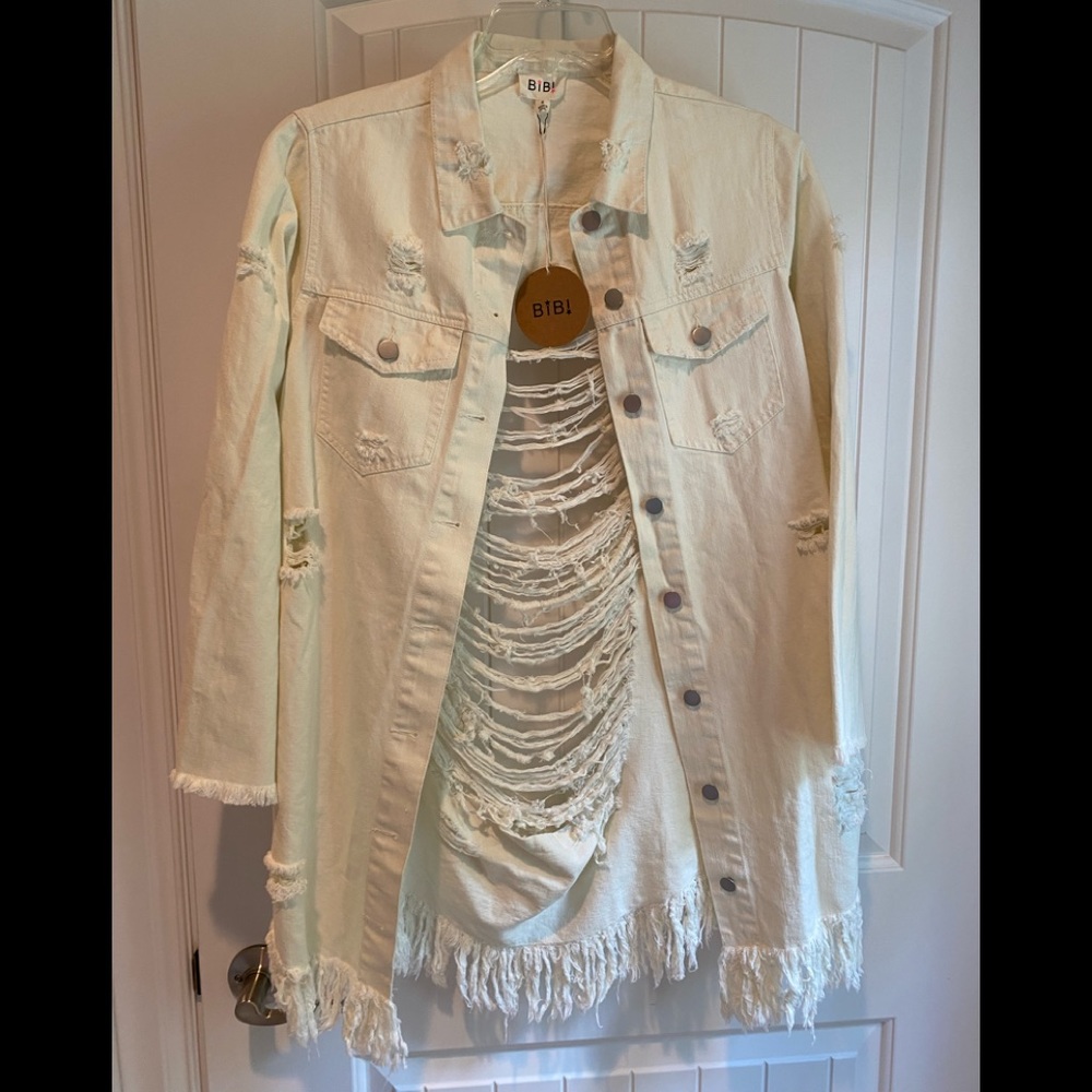 🎁NWT BiBi Ivory Long Button Down Distressed Denim Jacket S